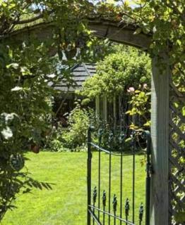 The Summerhouse, Ideal Akaroa location. - Akaroa - 0