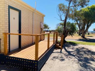 Sunset Beach Holiday Park - Geraldton - 2