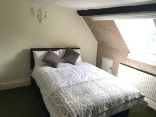 1Bedroom Accommodation - Wellesbourne Hastings - 2