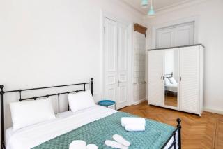 City Center 2BR Apt with 3 Balconies - By Wehost - Tbilisi - 7