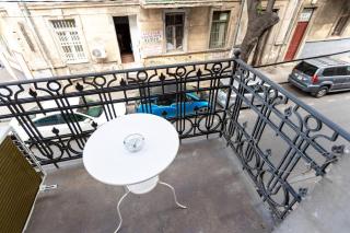 City Center 2BR Apt with 3 Balconies - By Wehost - Tbilisi - 1