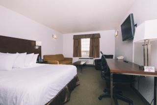 Service Plus Inns and Suites - 5