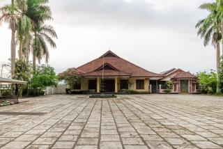 RedDoorz Syariah near Gor Ken Arok - Malang - 9