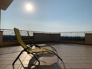 ATTICO PANORAMICO A POCHI PASSI DAL MARE - 2