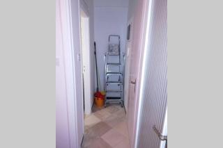 Modern cozy apartment near Metro station - Athens - 3