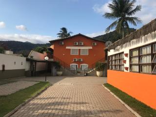 Village com 4 APTOS PÉ NA AREIA E PISCINA - São Sebastião - 9