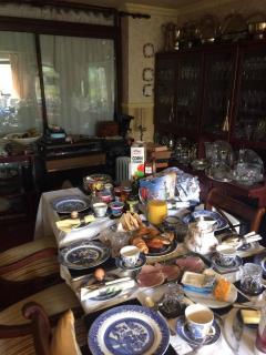 Ms McCreadys Guest House - 8
