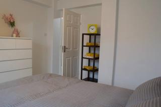 Modern 1 Bedroom in Shadwell with Balcony - 6