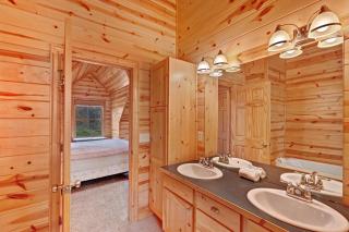 Kingfisher Cove Cabin 28 - 3