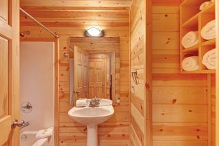 Kingfisher Cove Cabin 28 - 1