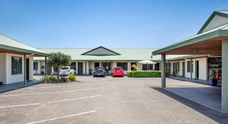 Barringtons Motor Lodge - 2