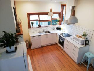 Shakespeare Cottage - Napier - 8