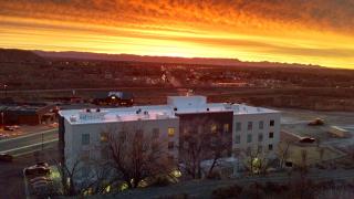Holiday Inn Express & Suites Price by IHG - Price - 8