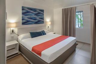 Astroea Beach Hotel - Blue Bay - 7