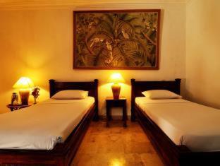 Palm Garden Hotel - 8