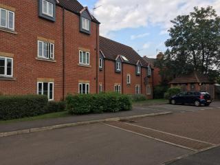 The Orchid-Central Beeston-Private Apartment-SmartTV-Free Wi-Fi-Tram-Parking - 2