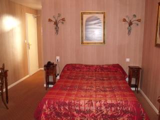 Hotel De La Poste - Langres - 9