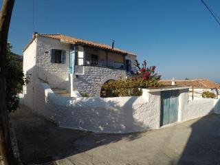 Lovely traditionnal house with sea view - Tyros - 5