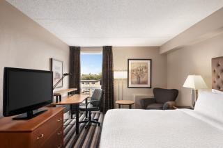 Royal Hotel Regina, Trademark Collection by Wyndham - Regina - 6