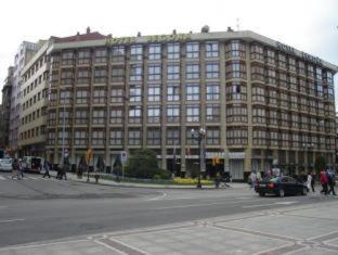 B&B HOTEL Gijón Centro Begoña - Gijón - 9