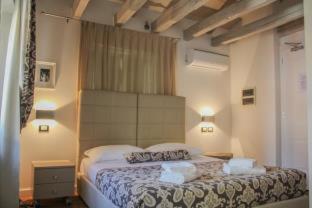 Barbacan Boutique Hotel - 4