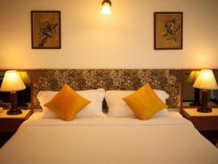 Nern Chalet Beachfront Hotel - 6