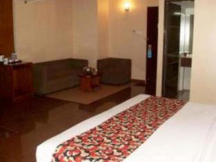 Hotel Oval - Surabaya - 8