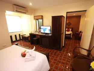 CM Night Bazaar Boutique Hotel - 8