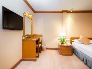 Wall Street Inn, Bangkok - 4