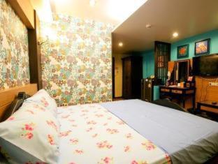 Sabai Sabai@Sukhumvit Hotel - 1