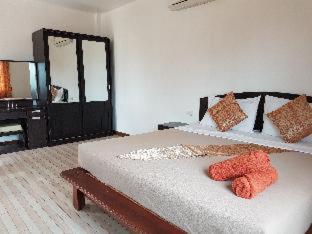 Lanta Paradise Beach Resort - 4