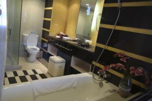 Hotel Gran Puri Manado - 7