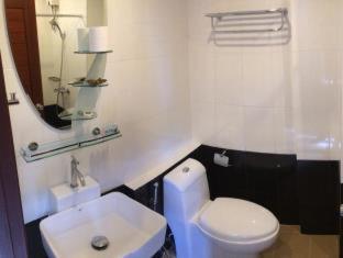 The Loft Resort Bangkok - 2