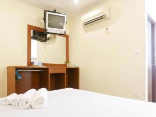 Rambuttri House - 1