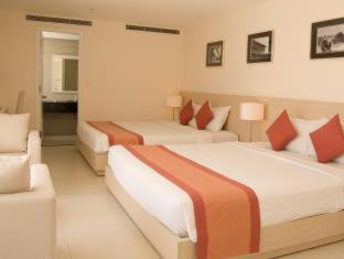 Nhi Phi Hotel - 4