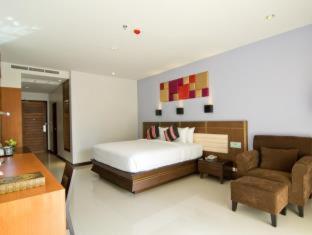 Welcome World Beachfront Resort - 8