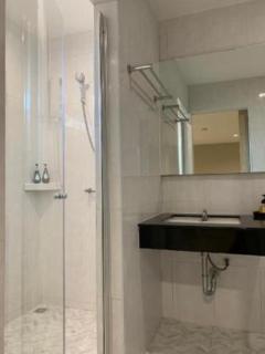 De Hug Hotel & Residence - 6