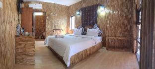 Centro Bajo Hotel & Resto - Labuan Bajo - 1
