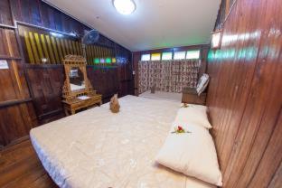 Baan Are Gong Riverside Homestay - 3