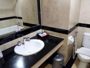 Mega Anggrek Hotel Jakarta Slipi - Jakarta - 5