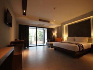 Season Five Hotel - 3