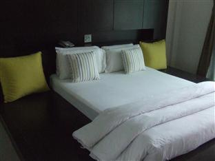 The Mercy Hotel - 9