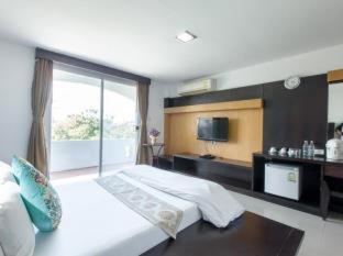 The Mercy Hotel - 4