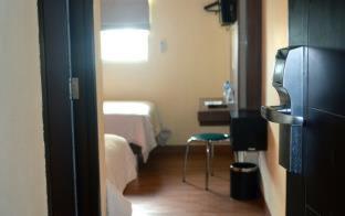 World Hotel Jakarta - Bandengan - Jakarta - 7