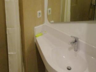 Top Hotel Manado by Gran Puri - 9