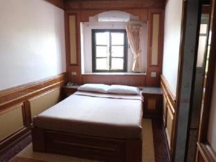 Rose Garden Hotel - 9