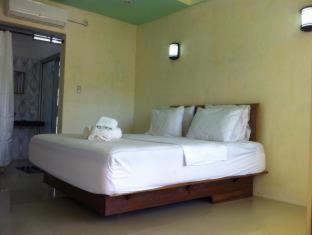 Lara Homestay - 9