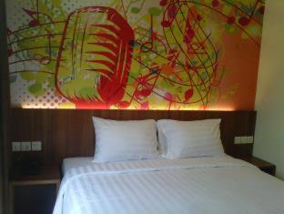 Front One Hotel Purwodadi - Purwodadi - 8