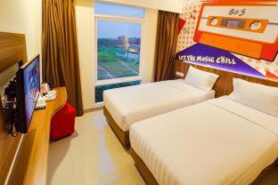 Front One Hotel Purwodadi - Purwodadi - 7