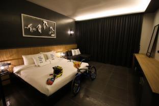 The VELO'S Hotel and Pumptrack - 4